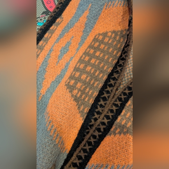 Women's Patterned Long Vest in Orange and Gray - Picture 8 of 10